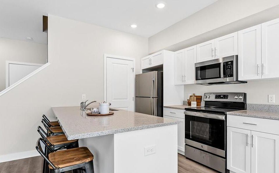 11889 Zephyr Dr Holland, MI Zillow