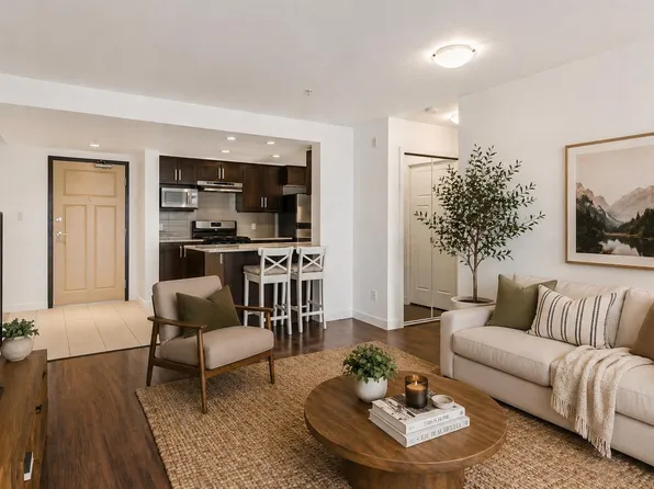 1212 Main St #203, Squamish, BC V8B 0S1