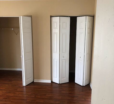 5th image of 375 Dundee Dr
