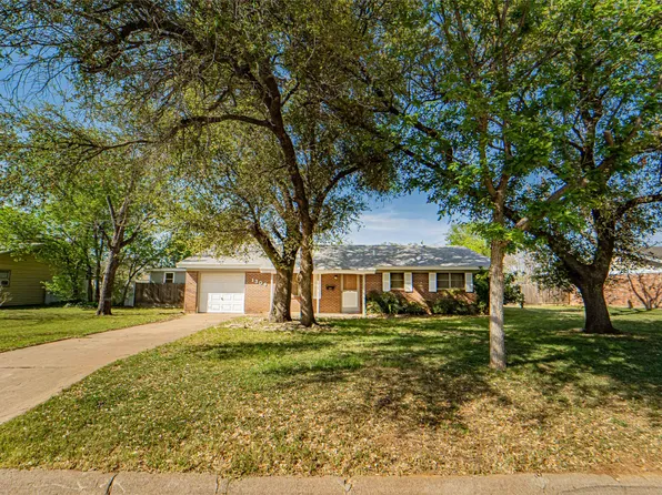 1304 Sycamore St, Breckenridge, TX 76424