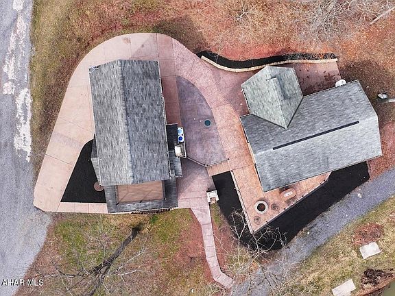 3rd image of 386 Burkett Bridge Rd