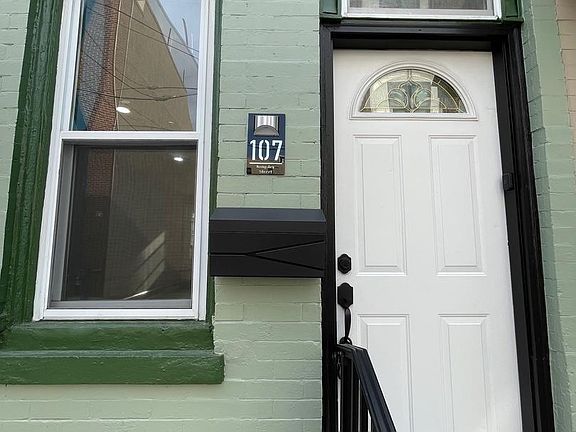 2nd image of 107 Kingsley St