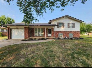 7 N Park Rd, Rose Hill, KS 67133
