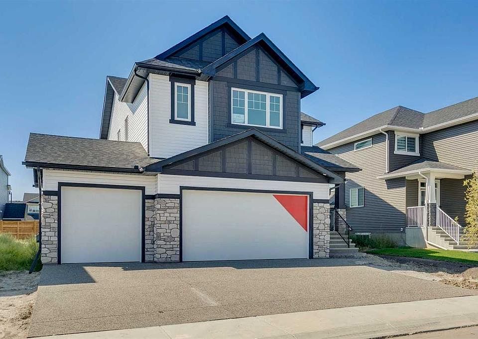 1st image of 245 S Dawson Wharf Cres