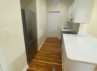 877 Beacon St #11, Boston, MA 02215