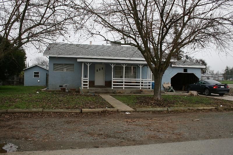 2nd image of 9505 Q St