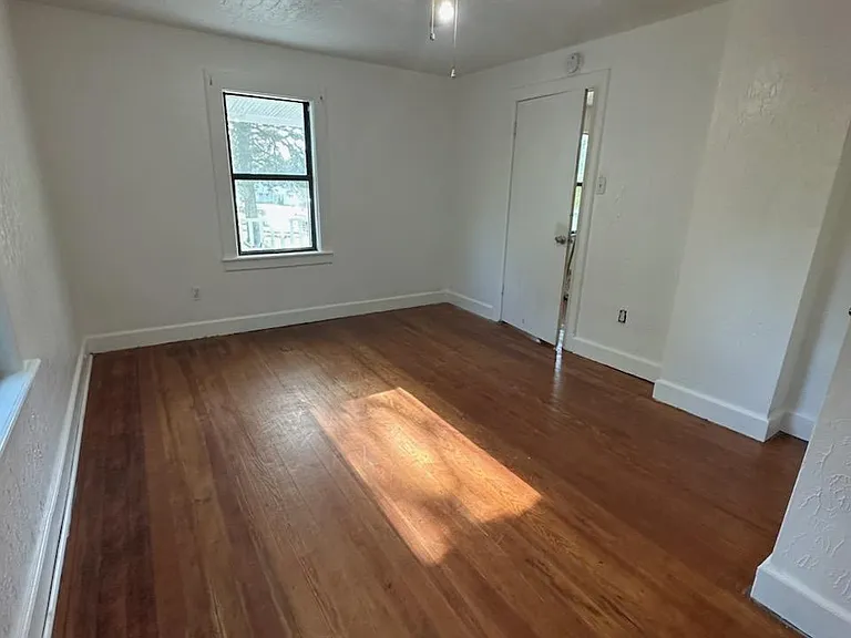 8990 Edna St — Photo 13