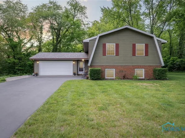 3480 Circle Dr, Delta, OH 43515