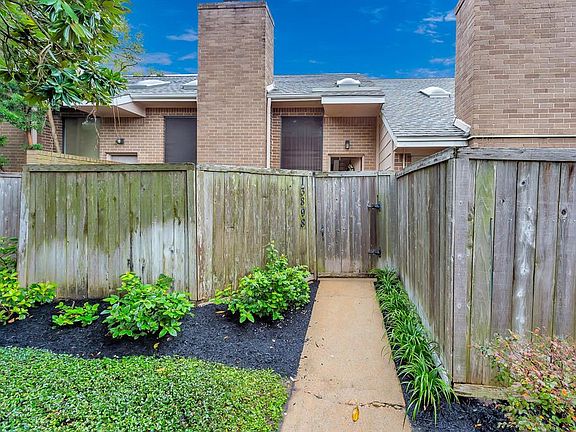 2nd image of 13898 Hollowgreen Dr