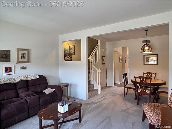 5th image of 1604 Pinecroft Ln