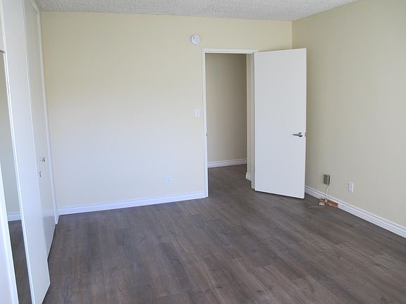 4th image of 111 N Belmont St APT 4