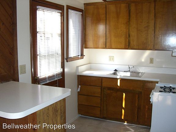 2nd image of 1615 E 1st St APT 5