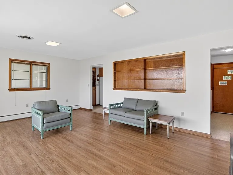 11 Forest Ln — Photo 9