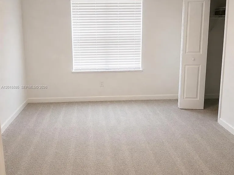 6835 Broadwater Ln — Photo 7