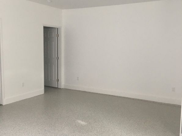 7916 Sedan Ave