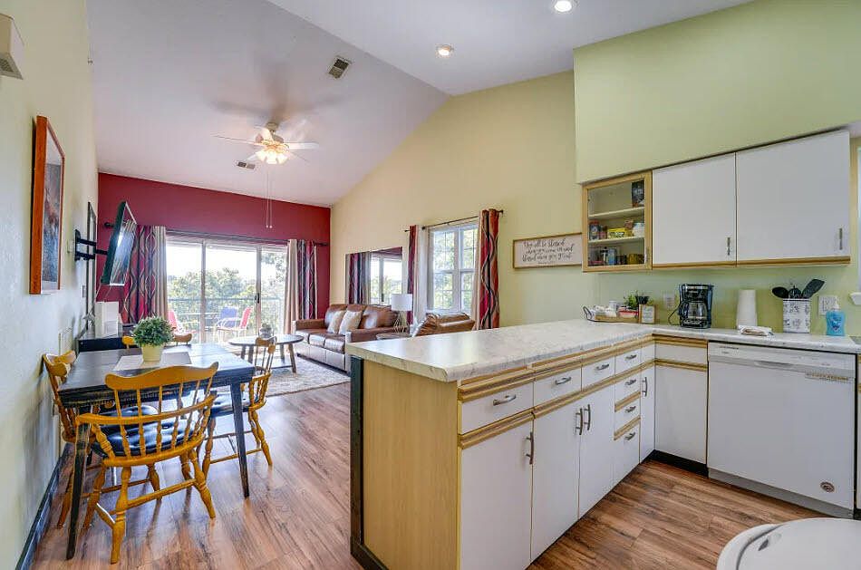 Kitchen area