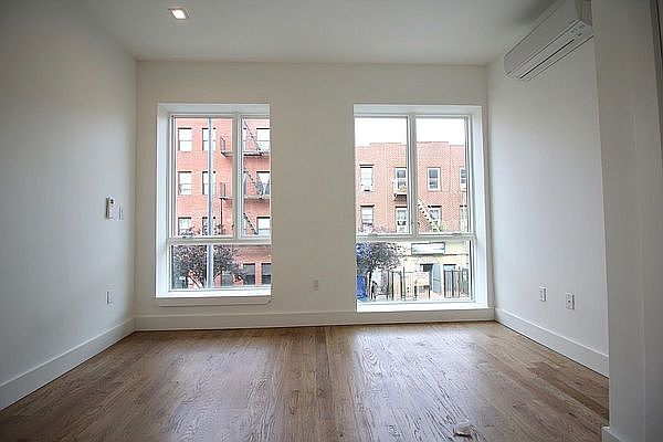 1st image of 142 Manhattan Ave #3B