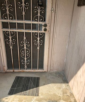 4th image of 725 El Monte Blvd