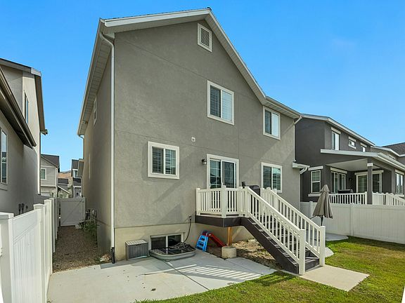 3rd image of 885-2800 W North Lake Dr