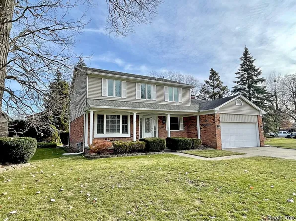 14056 Riverside St, Livonia, MI 48154