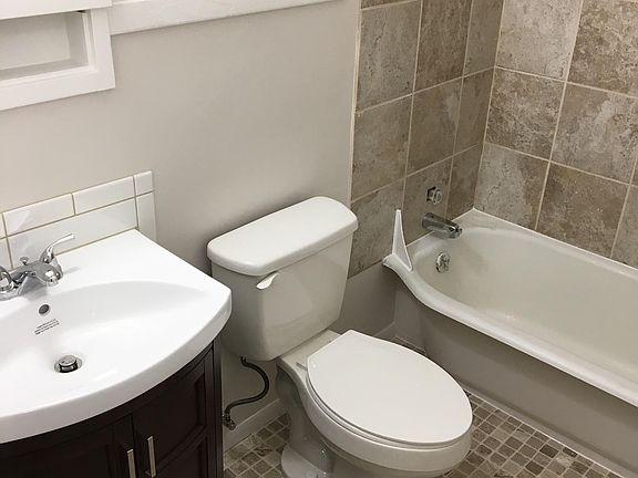 5th image of 3117 E 24th St