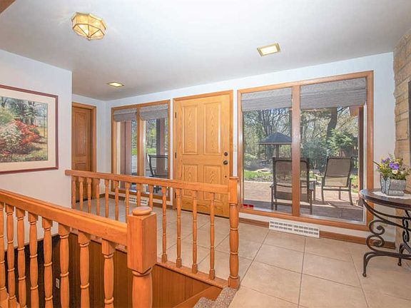 5th image of 3324 Westminster Dr