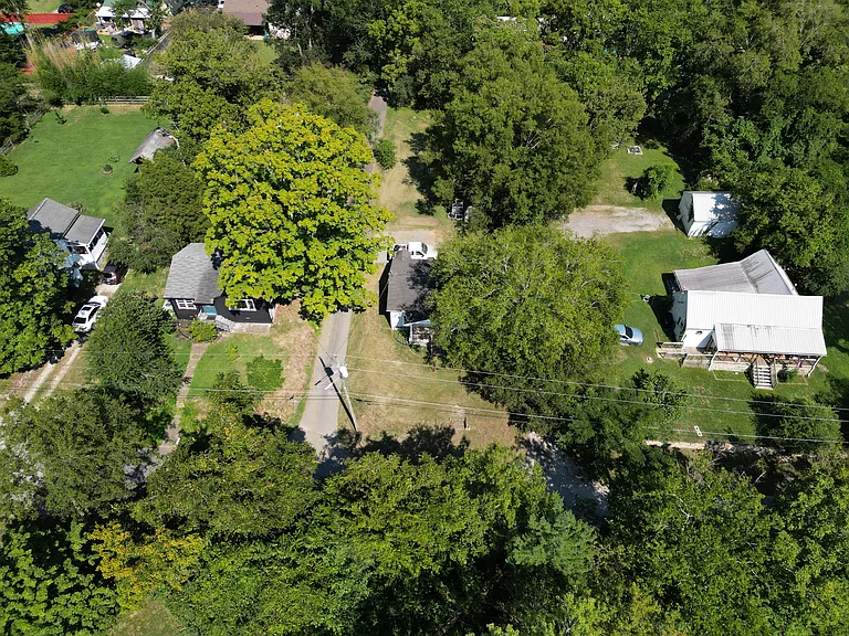 320 Oak St — Photo 30