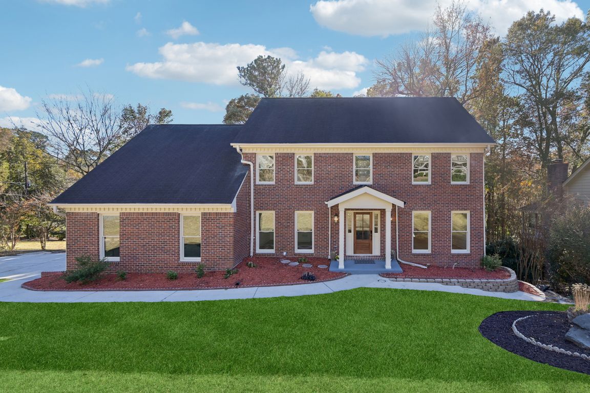 Bolero Pass-L1211-001.jpg