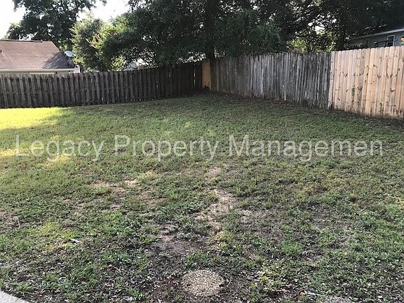 3rd image of 4833 Birchwood Pl