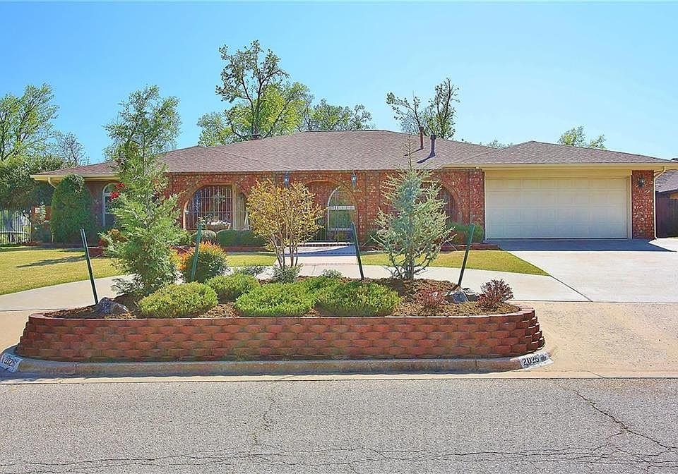 1st image of 2025 Edinburg Dr