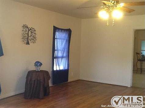4th image of 619 Cottonwood Ave