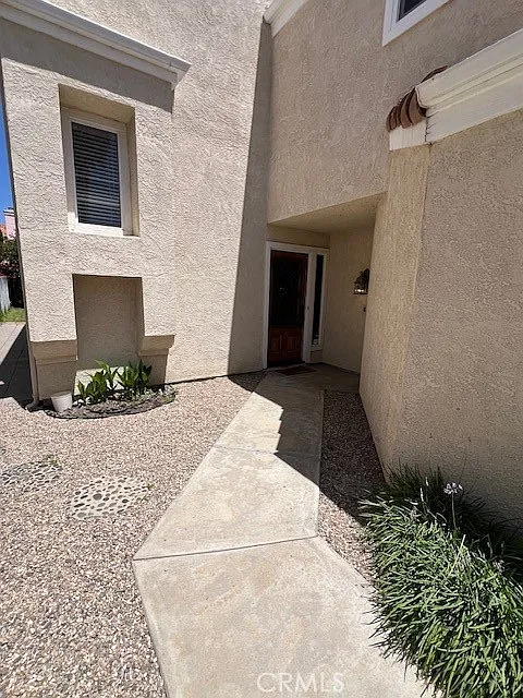 Building Photo - 5146 Maplewood Cir