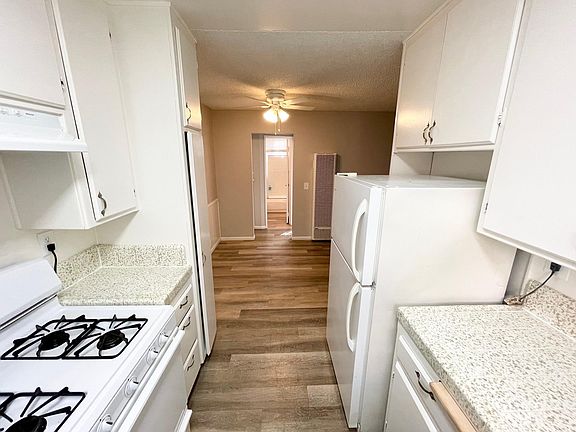 3rd image of 3686 Marlborough Ave #4