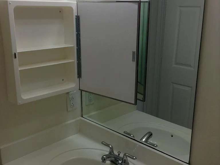 215 SW 42nd Ave #1005 — Photo 14