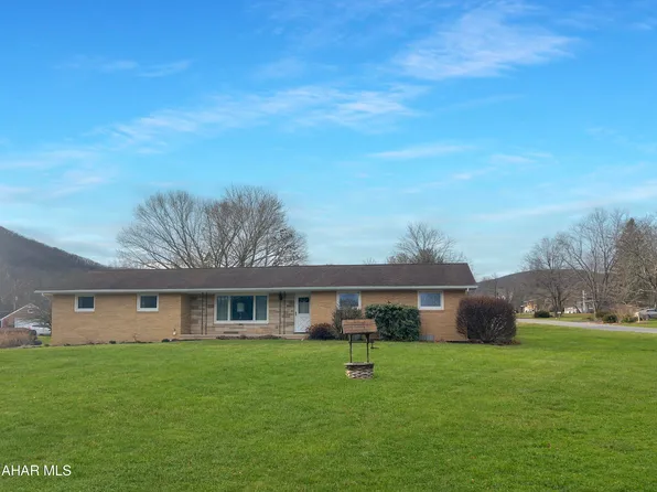 201 Starlight Dr, Duncansville, PA 16635