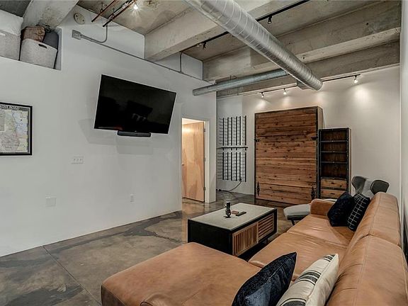 2nd image of 360 W Pershing Rd Ste 230