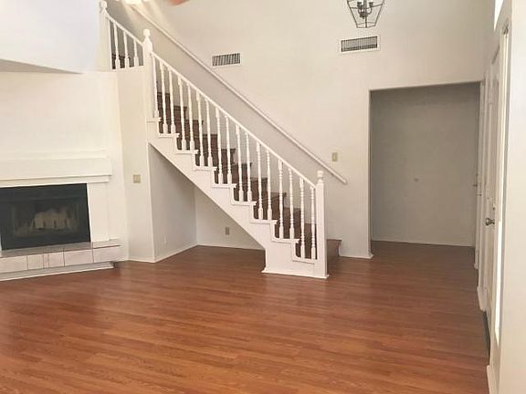 3rd image of 4419 E Amberwood Dr