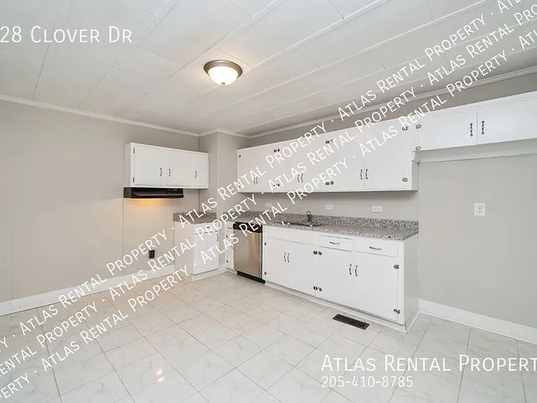 828 Clover Dr — Photo 18