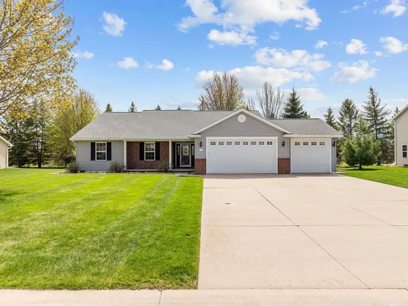 W7245 Sunfield Dr, Greenville, WI 54942