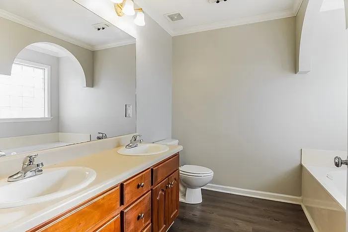 10124 Chandlers Xing — Photo 9