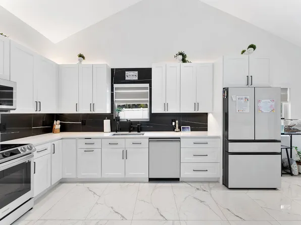 5800 SW 19TH Street, Plantation, FL 33317