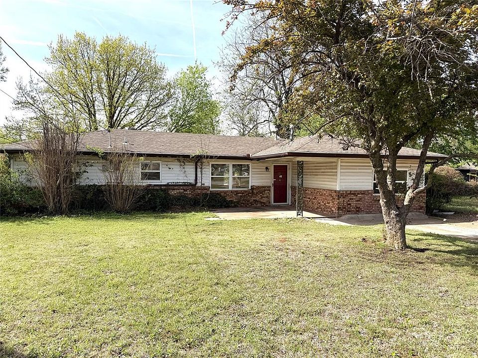 1st image of 8104 NE 28th St