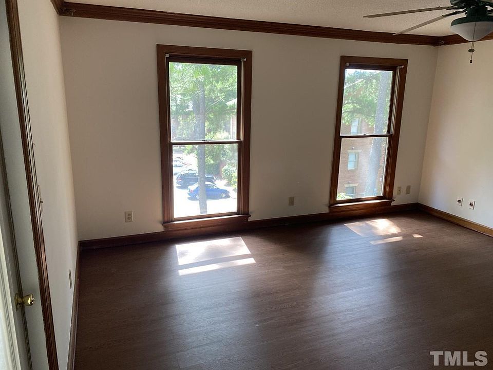 2nd image of 3537 Ivy Commons Dr APT 302