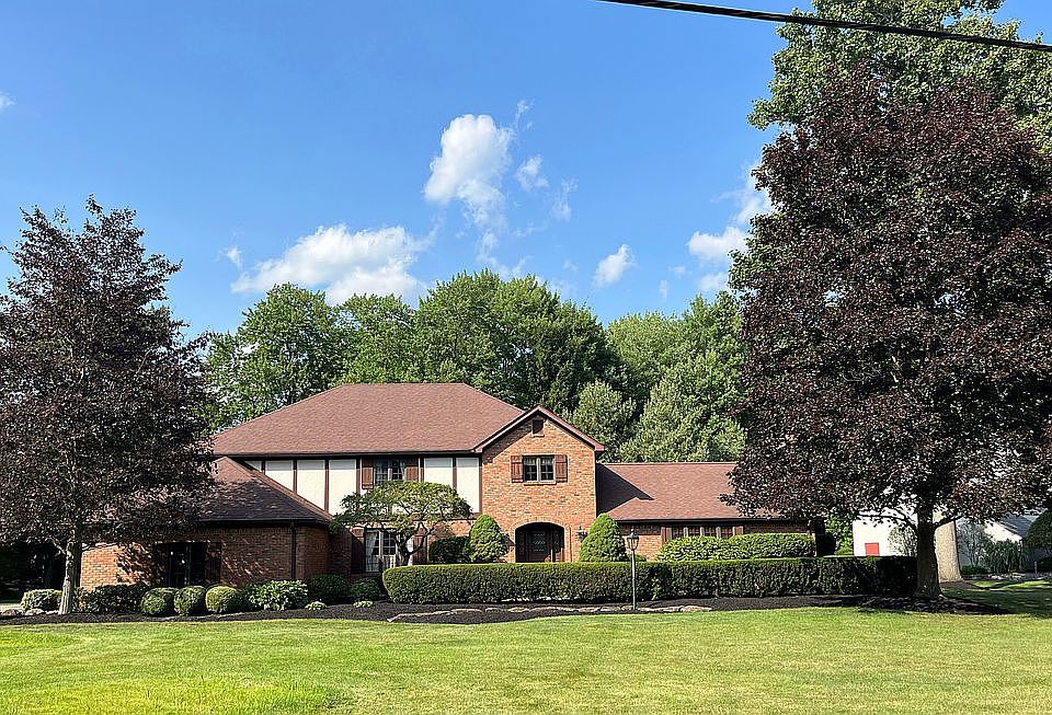 1st image of 1980 Twin Oaks Dr