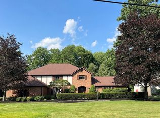 1980 Twin Oaks Dr, Girard, OH