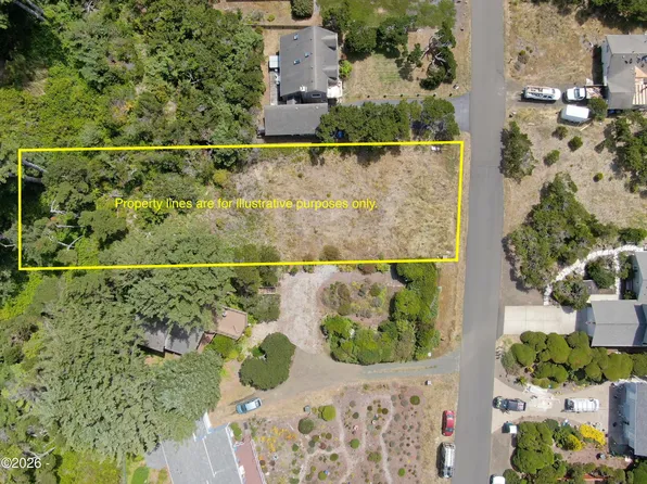 3409 NW Hidden Lake Dr, Waldport, OR 97394
