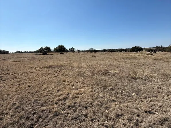 84 Stock Pond Dr, Harper, TX 78631