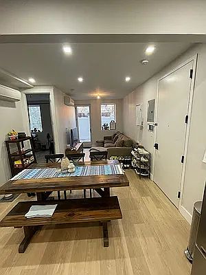 4th image of 813 Dekalb Ave #1A