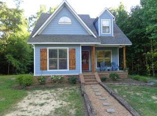 1005 Chickasaw Dr, Crystal Springs, MS 39059