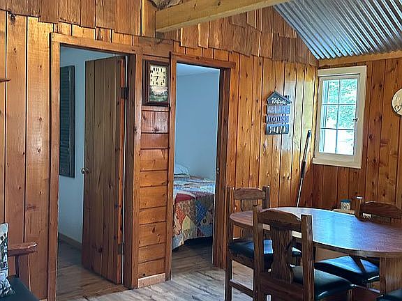 4th image of 5124 Beechwood Ave Cabin 5